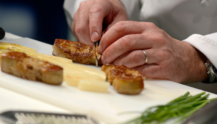 Live demonstration by an industry-leading chef -Taste of Travel WTCE